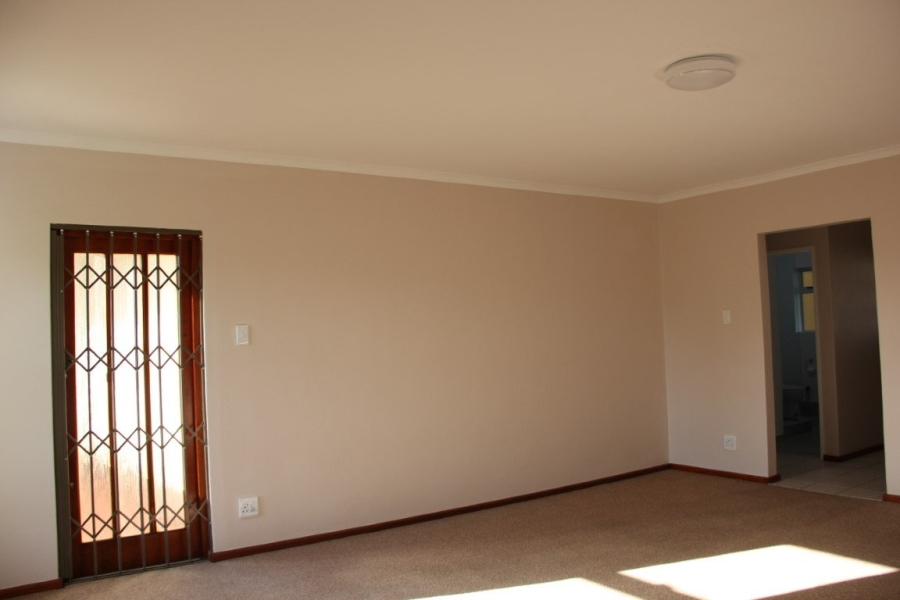 To Let 2 Bedroom Property for Rent in Martinville Western Cape